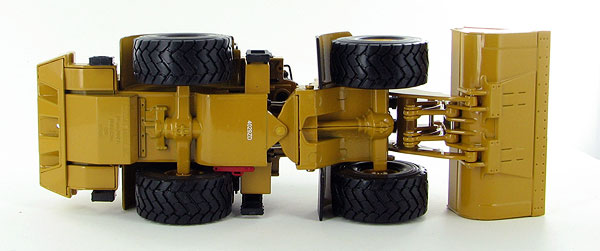 Caterpillar 1:50 scale Cat 982M Wheel Loader diecast replica Norscot 55292 