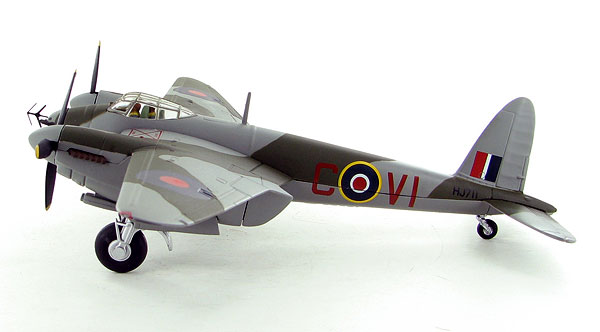 b2bReplicas Details that Matter: Corgi's De Havilland